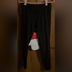 SO Women’s Juniors Size Medium black leggings with cute cut out ankles